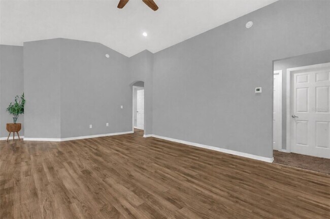 Foto del edificio - 955 Pearly Ridge Ln