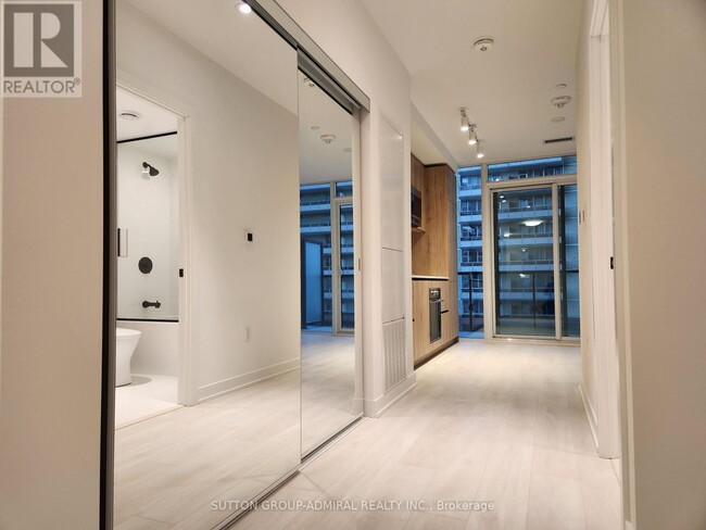 Building Photo - 127 Broadway Ave