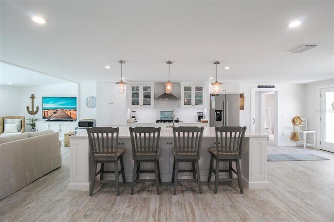 Foto del edificio - 5125 Sandy Beach Ave