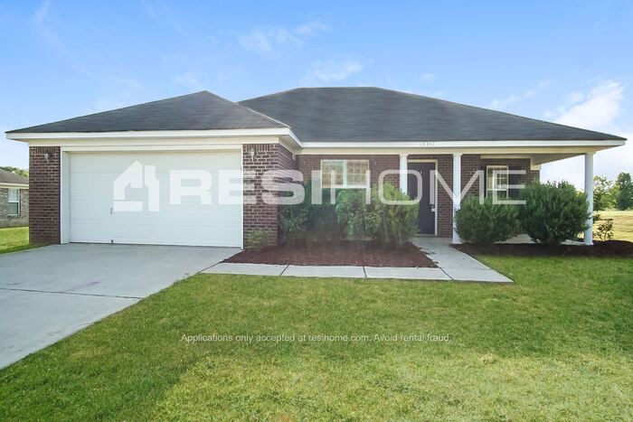 Primary Photo - 18347 Upland Trl