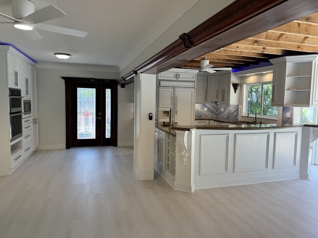 Photo - 333 NE 24th St (Boca Raton, FL) House