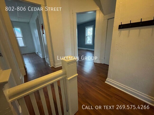 Building Photo - 802-806 Cedar Street-