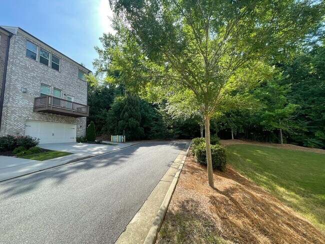 Foto del edificio - 5532 Cameron Parc Dr