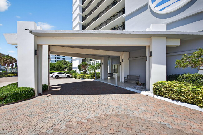 Building Photo - 840 Ocean Dr