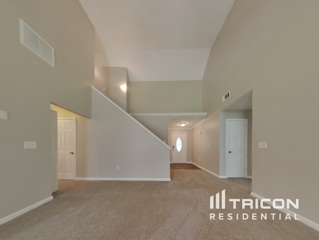 Building Photo - 25 Alley Cir