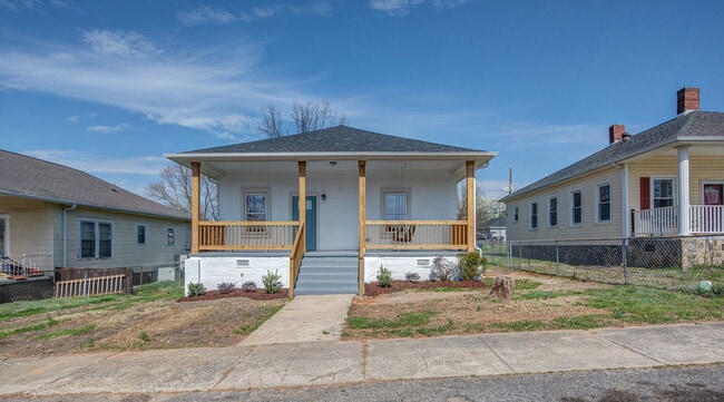 Foto del edificio - 21 Maple Ave