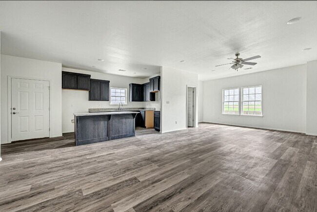 Foto del edificio - 1023 S Benchmark Ln