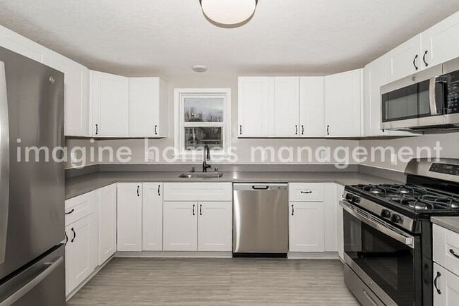 Building Photo - Charming 3 Bedroom Home in Minneapolis!