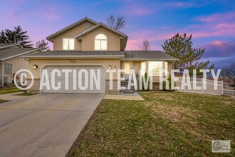 Building Photo - 8004 Old Barn Dr