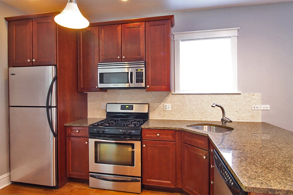 176 & 178 1 - 176-178 N. Humphrey Ave.