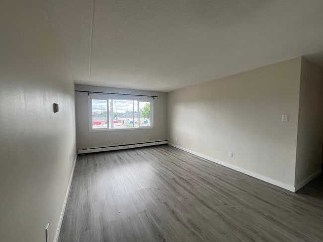 Building Photo - 16421 Stony Plain Rd
