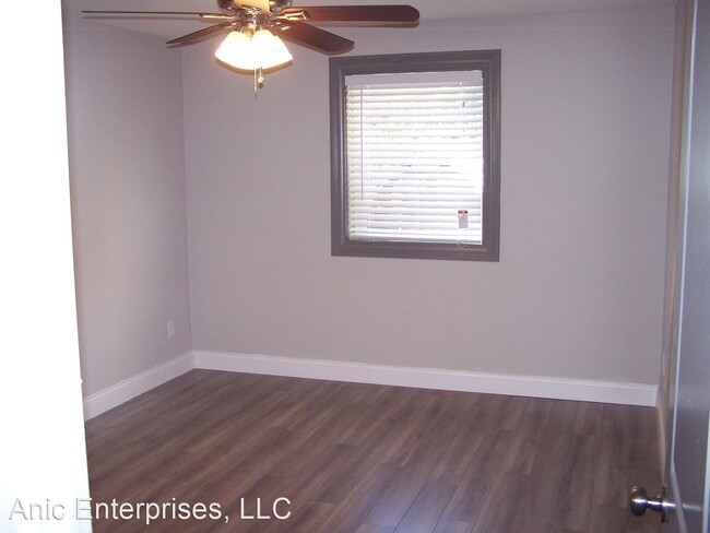 Building Photo - 1 br, 1 bath Apartment - 8717 Watson Road