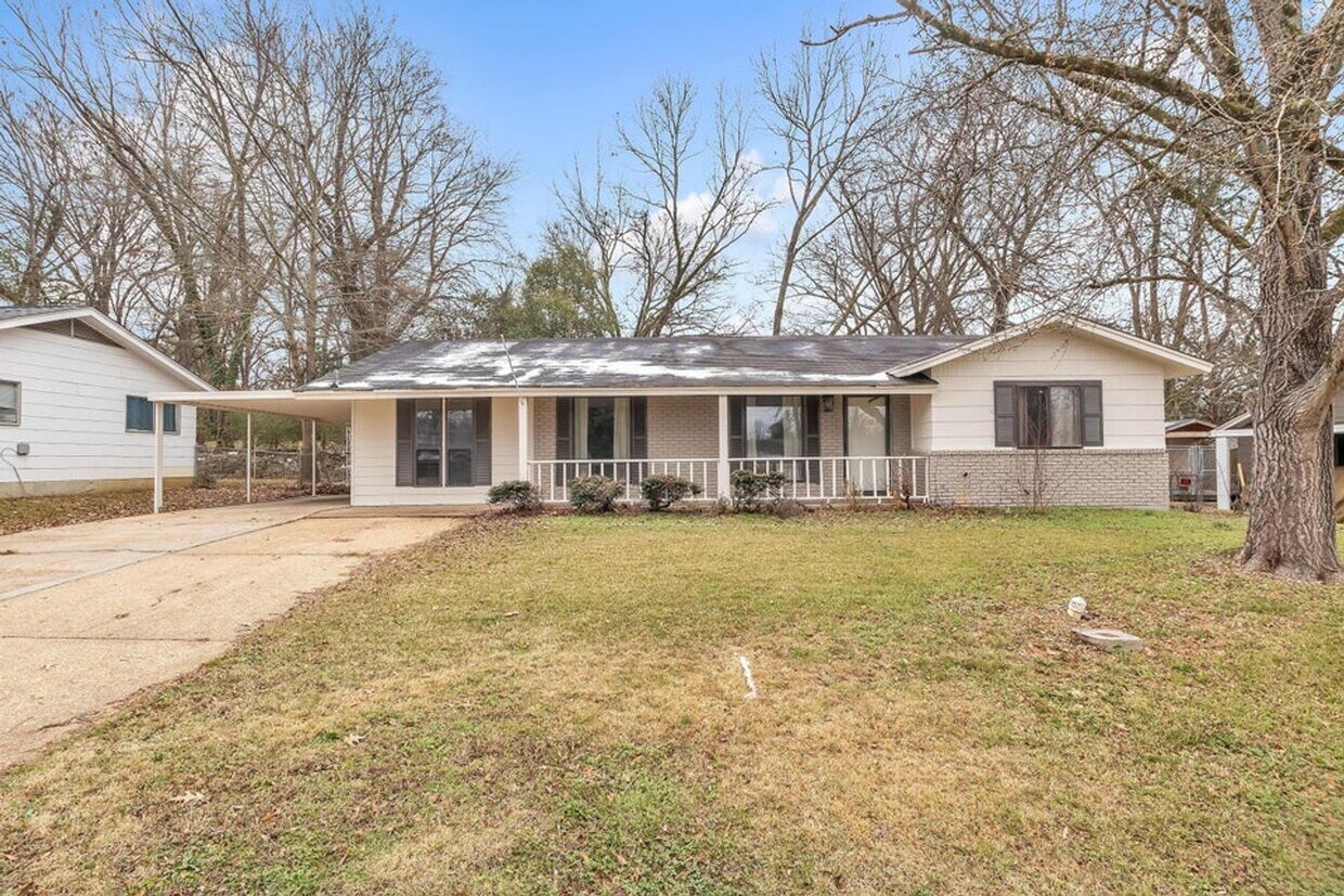 Foto principal - 305 Ward Dr