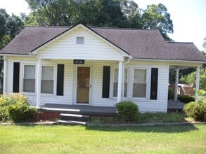 Building Photo - 515 Fisher St