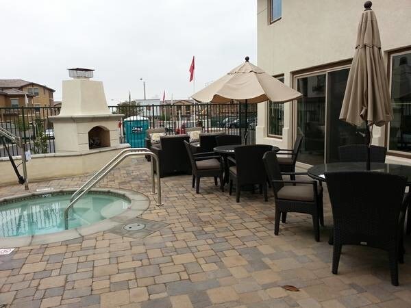 Building Photo - 1885 Orizaba Ave