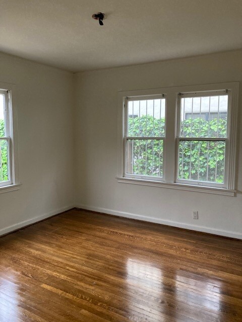 bedroom view - 1262 S Citrus Ave