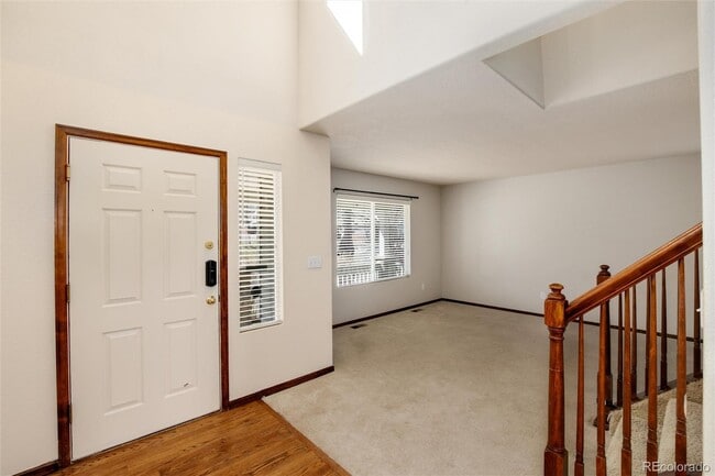 Foto del edificio - 9865 Falcon Ln