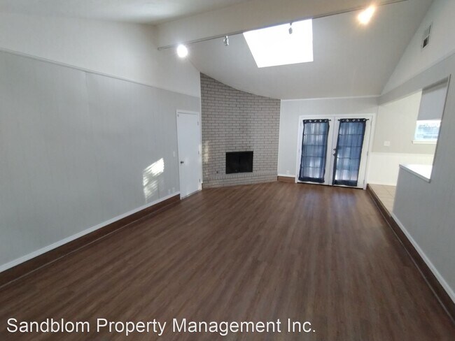 Foto del edificio - 3 br, 2 bath House - 7022 East 50th Place