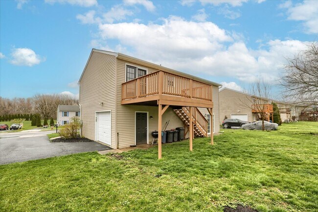 Building Photo - 210 Iroquois Trail