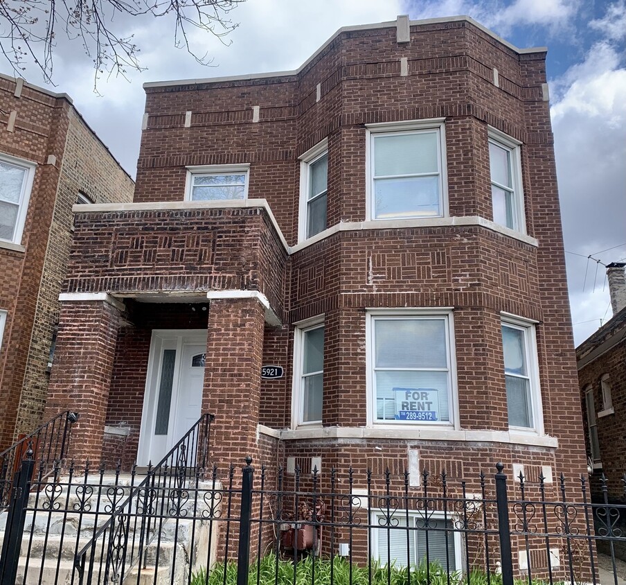5921 S Fairfield Ave Unit 1FL, Chicago, IL 60629 Condo for Rent in