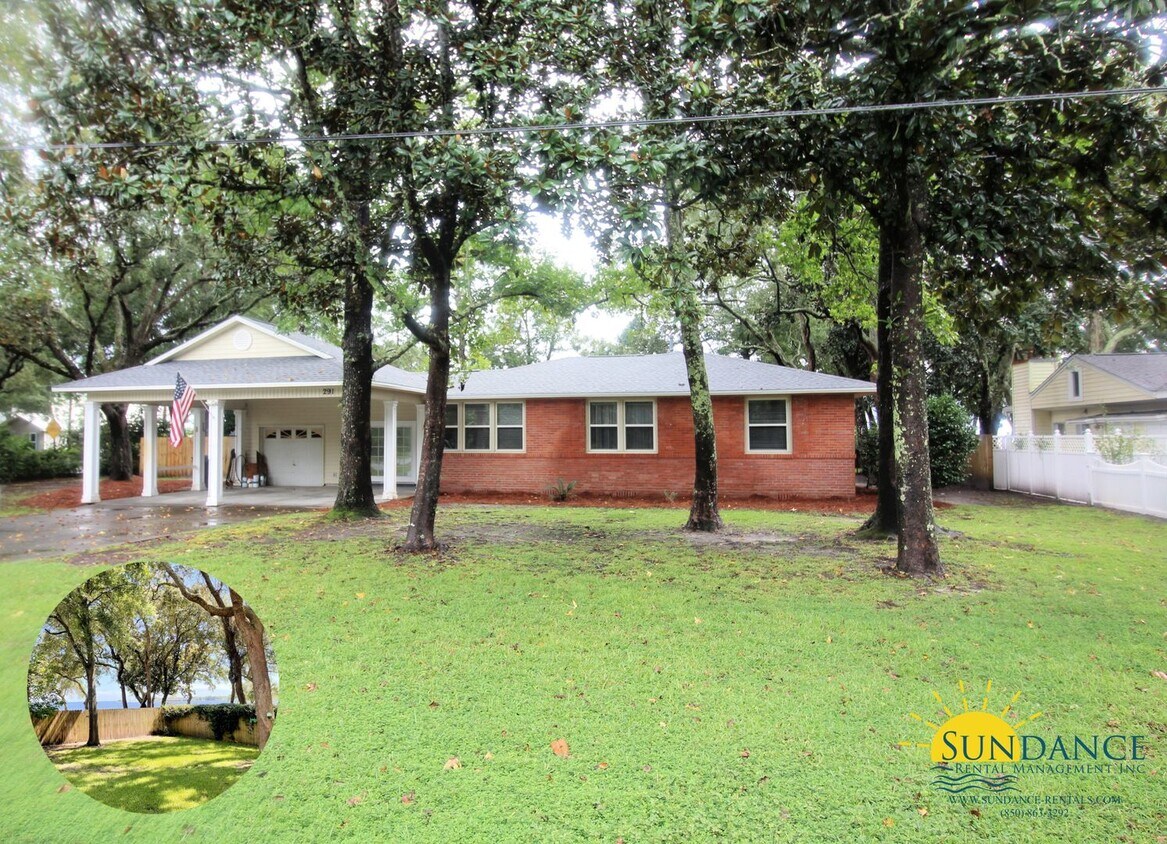 Primary Photo - Stunning 4 Bedroom Home in Fort Walton Beach