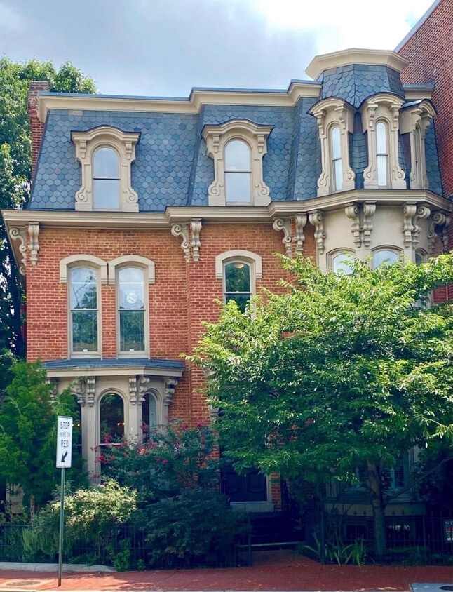 Primary Photo - 19 Logan Cir NW