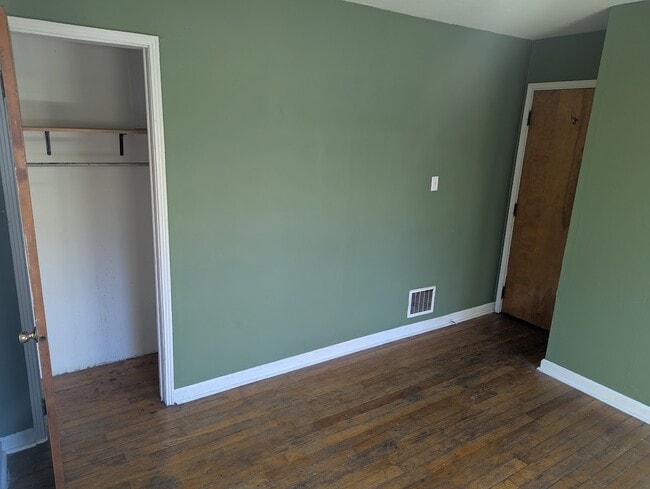 Building Photo - 4081 Clifton Ave