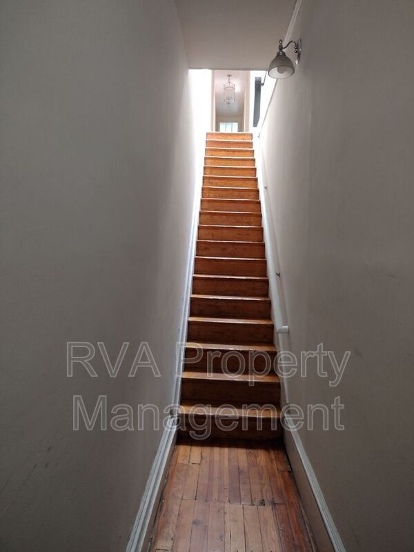 Building Photo - 518 W Clay St