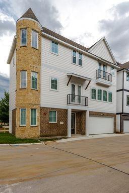 Foto principal - 200 S Village Way