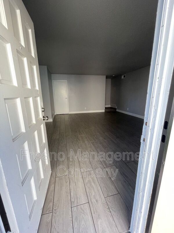 Building Photo - 583 E Barstow Ave