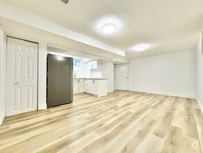 Building Photo - 136 Campbell Ave