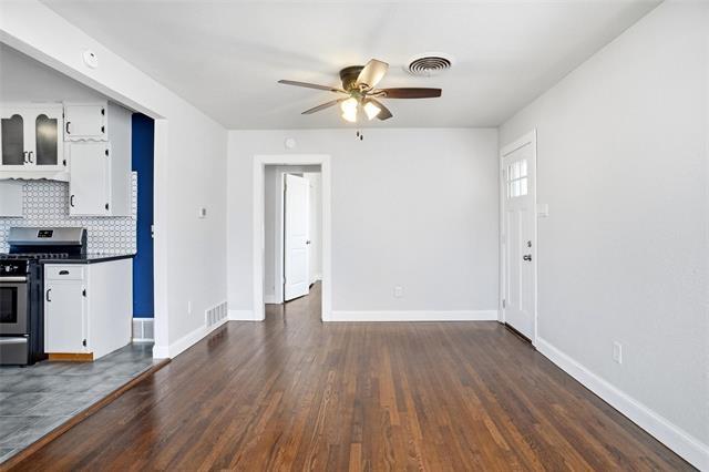 Foto del edificio - 5801 Posey Ln