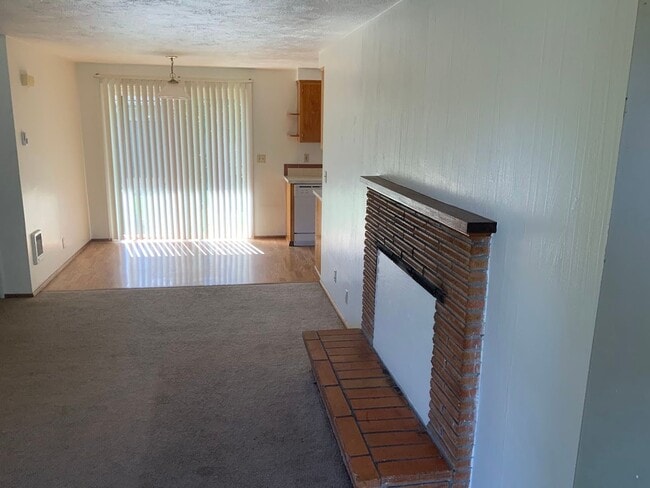 Photo - 2 Bedroom Duplex in Cal Young Neighborhood Townhome
