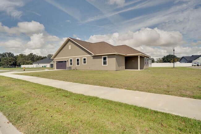 Building Photo - 24722 SW 21st Pl