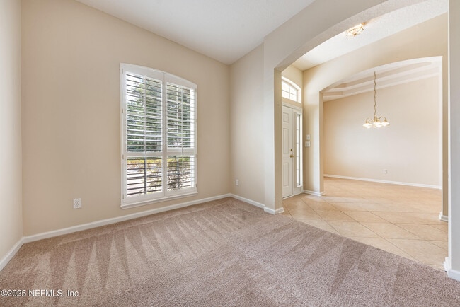 Building Photo - 14000 Red Rock Lake Dr