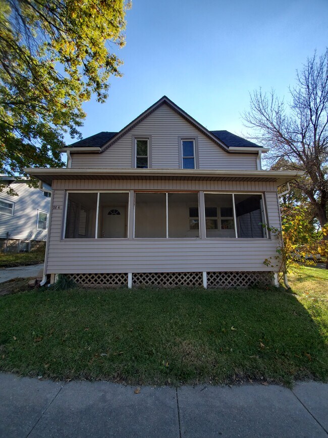 Building Photo - 4503 Adams St