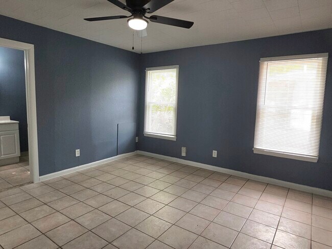 Foto del edificio - 6515 Linden St