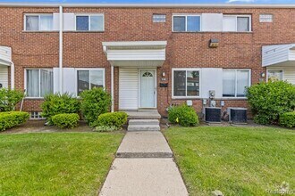 Building Photo - 534 St Maron Pl