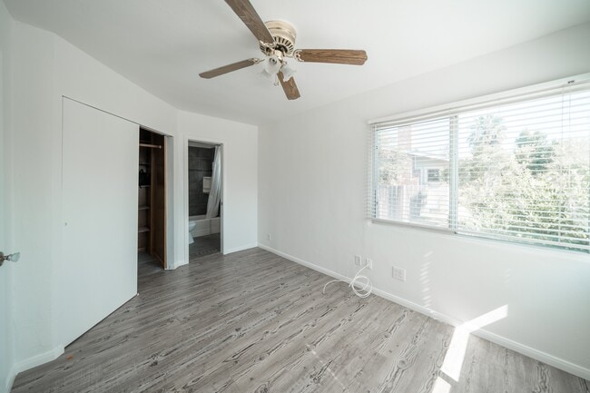 Building Photo - 4816 Bancroft St