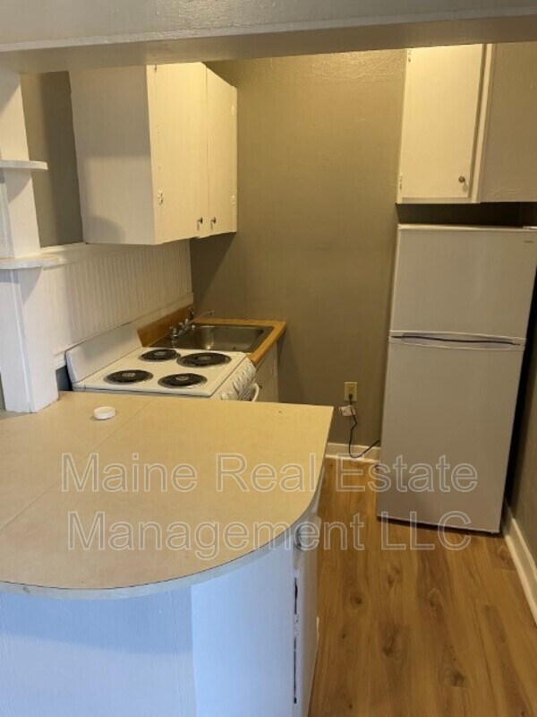 Building Photo - 378 Hammond St