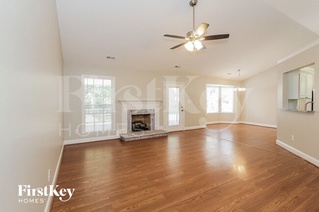 Foto del edificio - 12618 Hill Pine Rd