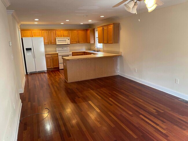 Building Photo - 177 Mandy Dr