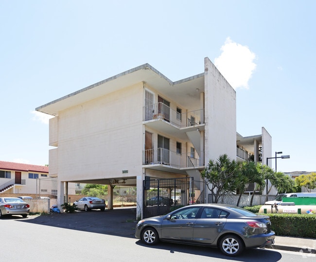 Building Photo - 3215 Hoolulu St