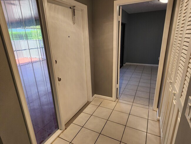 Foto del edificio - 8162 Ambach Way