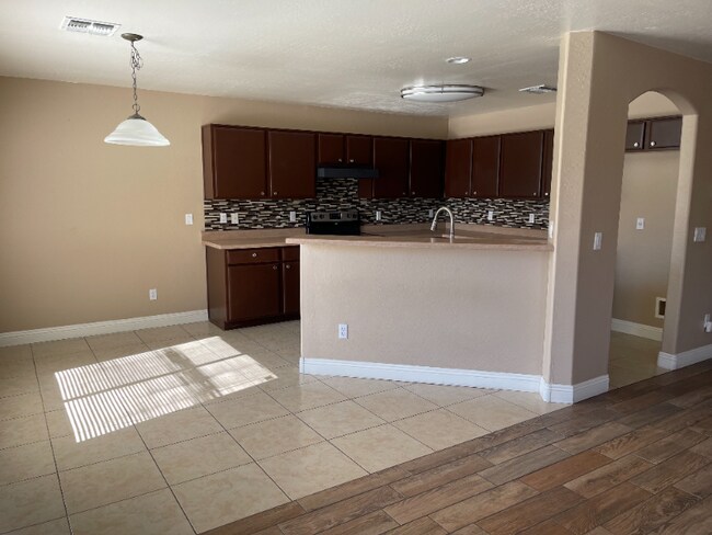 Foto del edificio - 22801 W Mesquite Dr