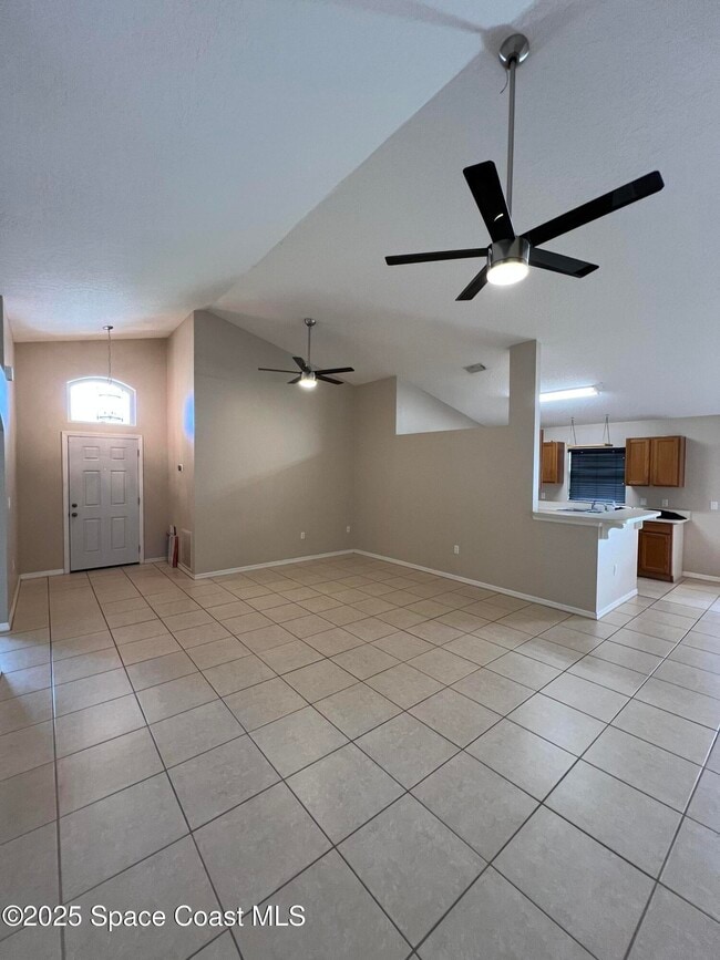Building Photo - 2540 Alicia Ln