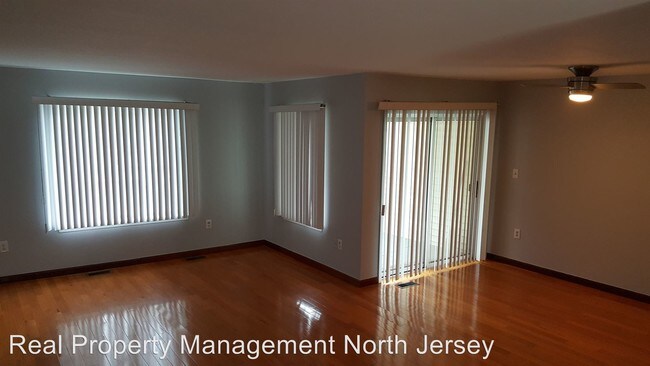 Foto del edificio - 19 Marina View Dr