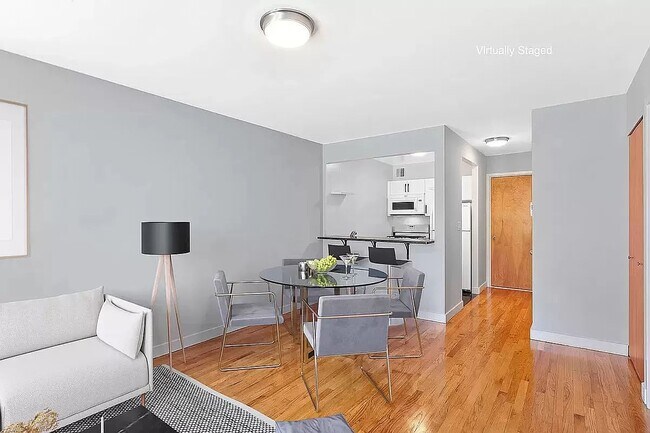 Building Photo - 54 Spring Street