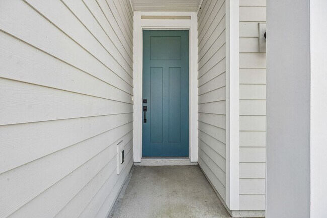 Building Photo - 75565 Blackbird Dr