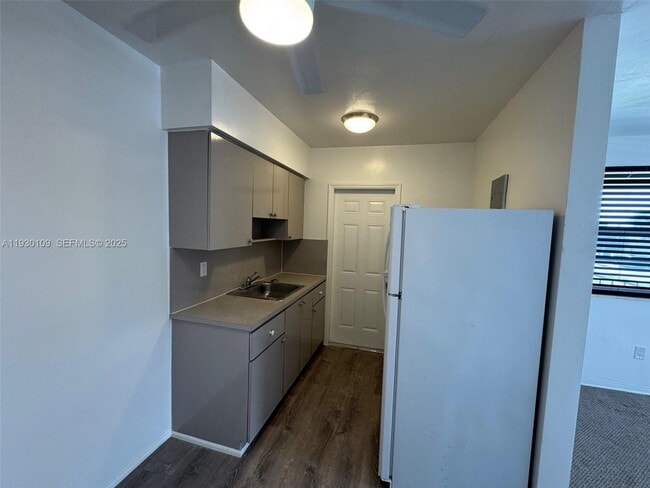 Building Photo - 6451 W Flagler St